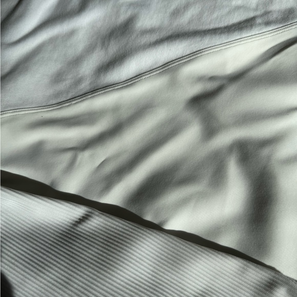 Lululemon perfectly oversized crew textured white size xs - Picture 4 of 6